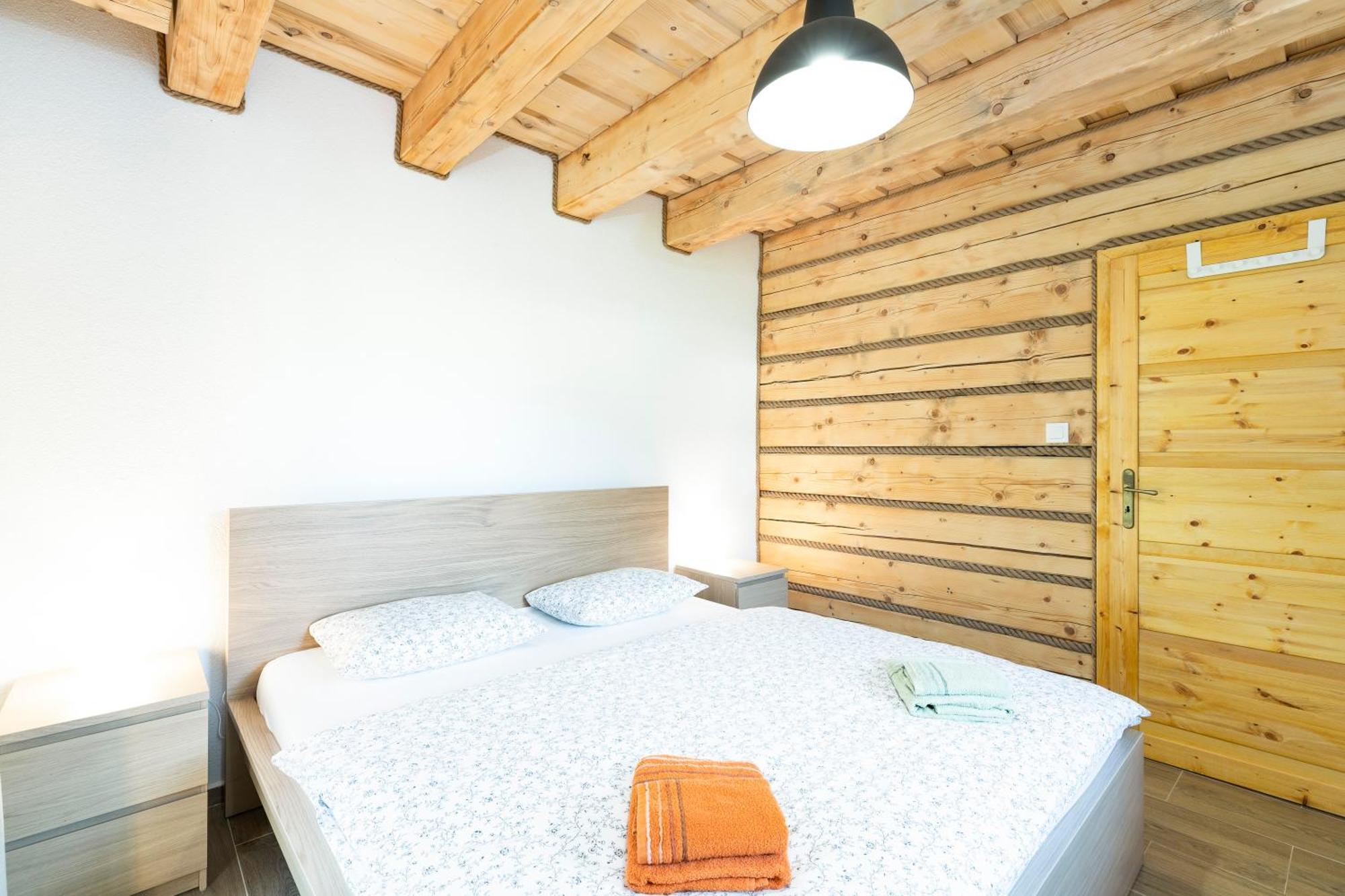 Drevenice Liptov - Ski & Hiking Apartments Lazisko المظهر الخارجي الصورة